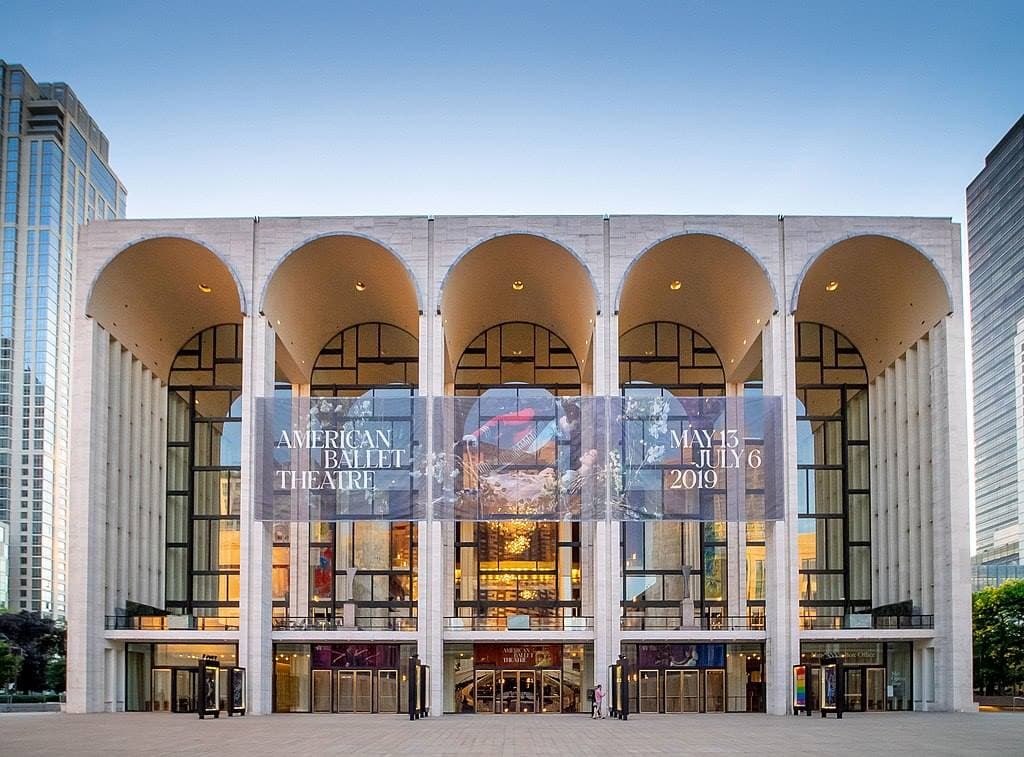 Metropolitan Opera House Celebrates 60 Years on Lincoln Center
